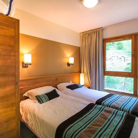 Spacious Family 2-bed, 2-bath With Parking, Private Piste Appartamento Flaine