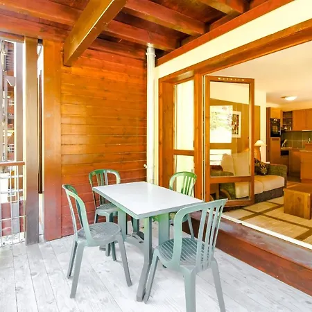 Spacious Family 2-bed, 2-bath With Parking, Private Piste Appartamento