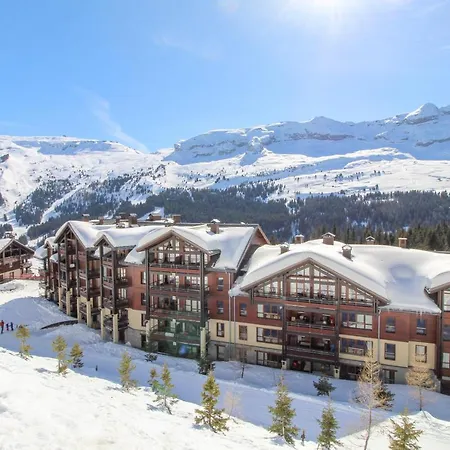 Spacious Family 2-bed, 2-bath With Parking, Private Piste
