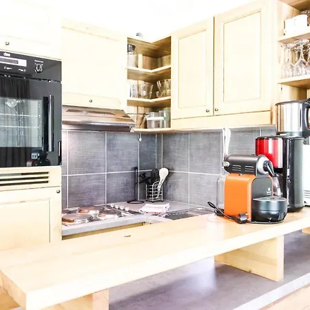 아파트 Spacious Family 2-bed, 2-bath With Parking, Private Piste 플랜
