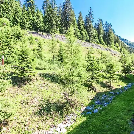 Spacious Family 2-bed, 2-bath With Parking, Private Piste 아파트