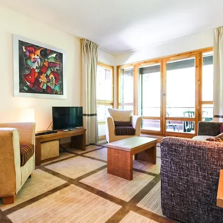 Spacious Family 2-bed, 2-bath With Parking, Private Piste 아파트 플랜